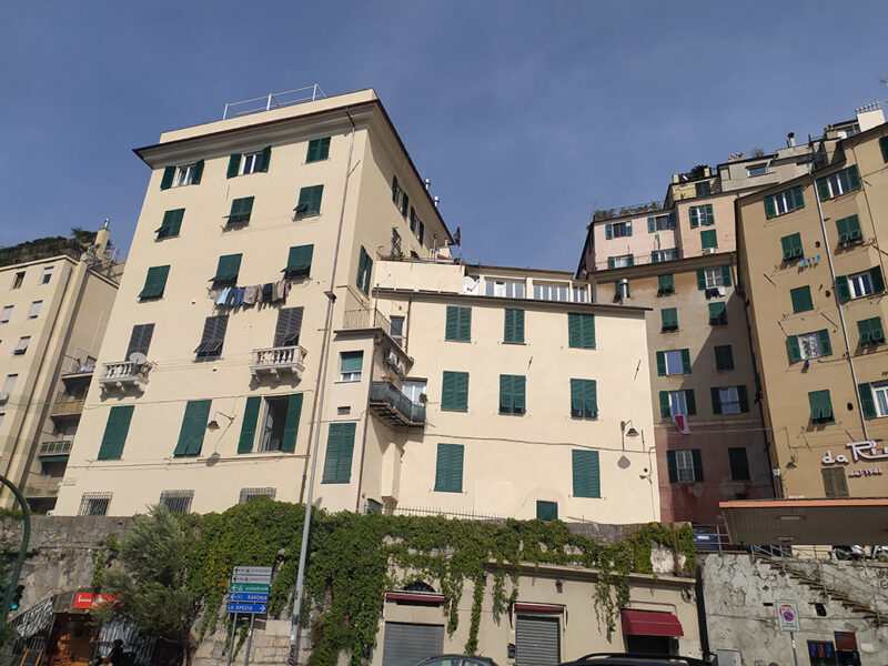 edificio in centro storico - Genova